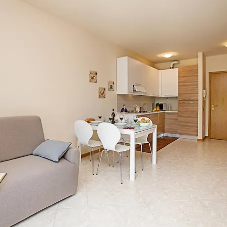 Apartamento Casa Kristall - Happy Desenzano del Garda